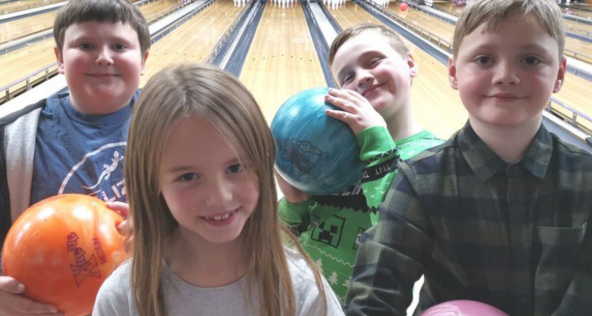 Strangers support autistic boy on his birthday